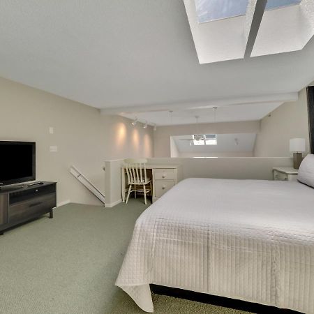 359 Edgewater Inn 沙勒沃伊 外观 照片
