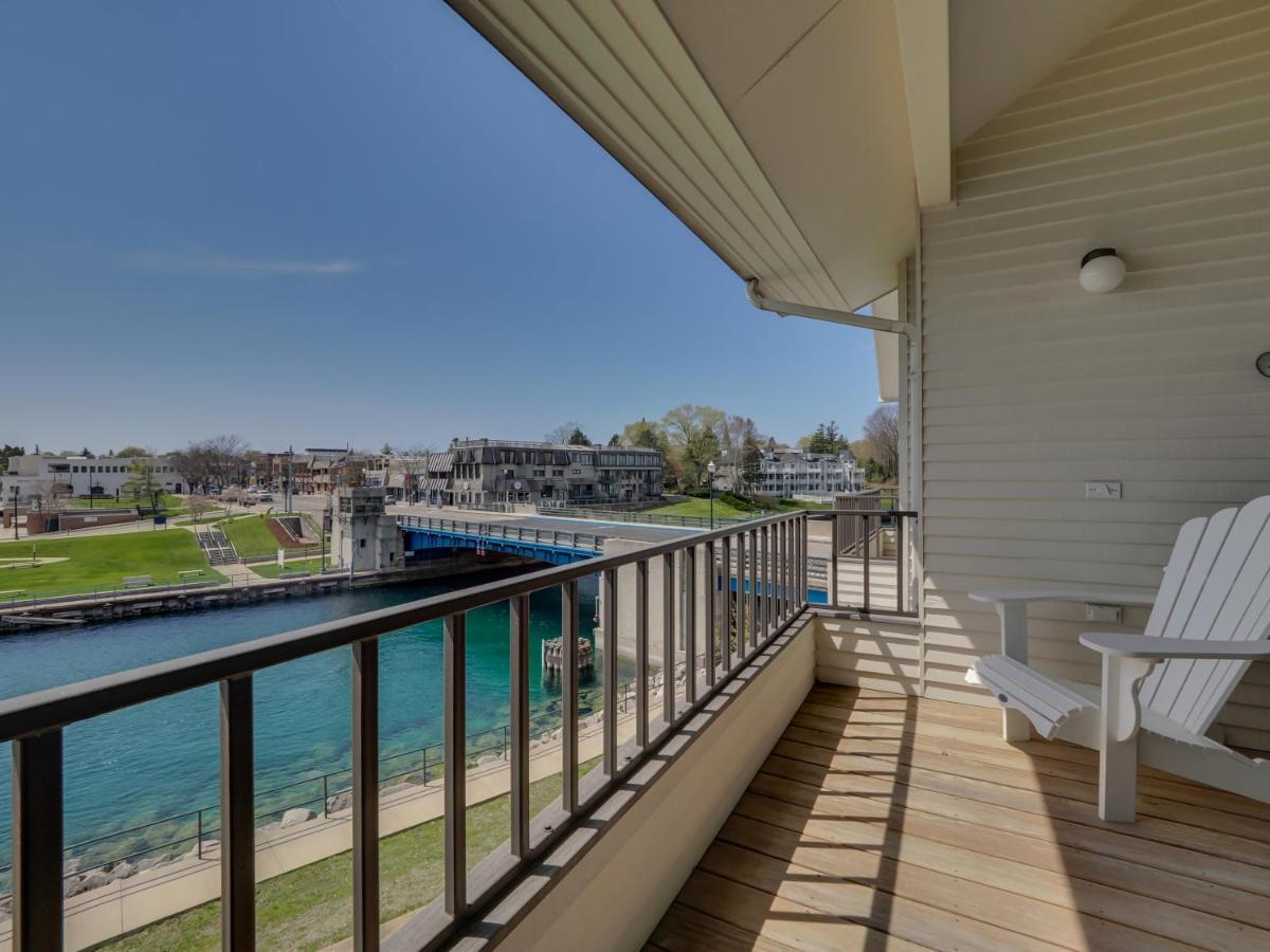 359 Edgewater Inn 沙勒沃伊 外观 照片