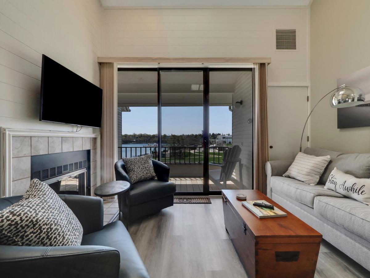 359 Edgewater Inn 沙勒沃伊 外观 照片